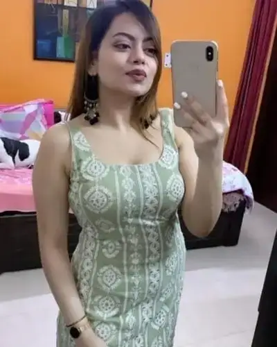 Call Girl in Parseoni